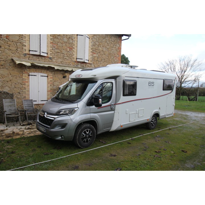 Camping-car profilé LMC Breezer V643G