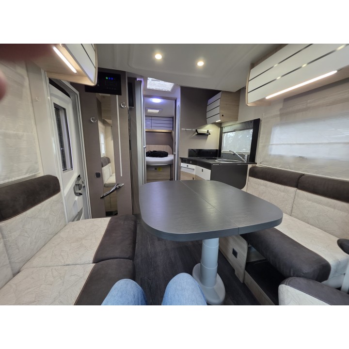 Camping-car profilé d'occasion Challenger 328 Graphite édition anniversary VIP 2021 27200km état neuf