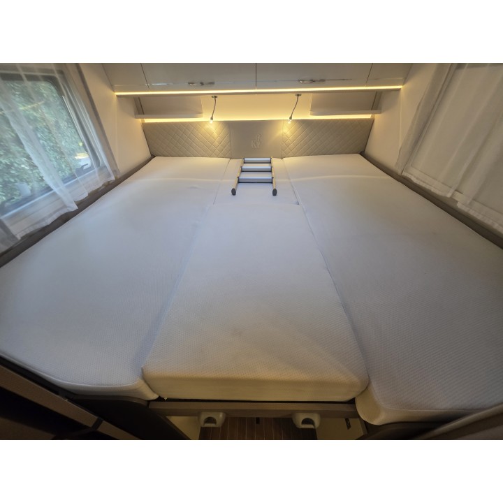 Etrusco T7400SBC 7.40m TV ant sat store + options état neuf garantie 12 mois