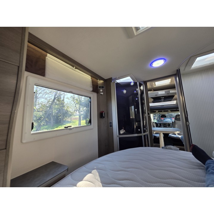 Challenger 308 boîte auto 170 cv 7.09m garantie 12 mois